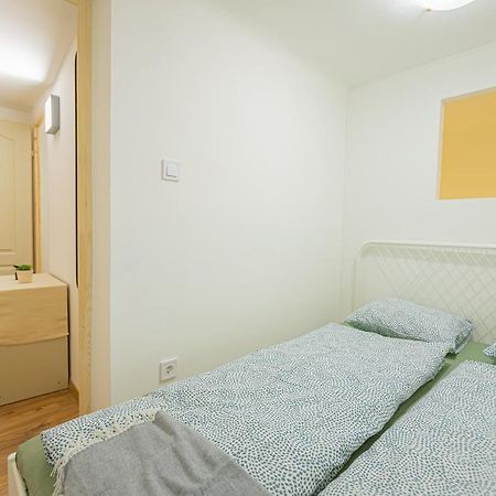 2 Bedroom Apartment In The Dob Street, Emerald Budapest Exterior foto