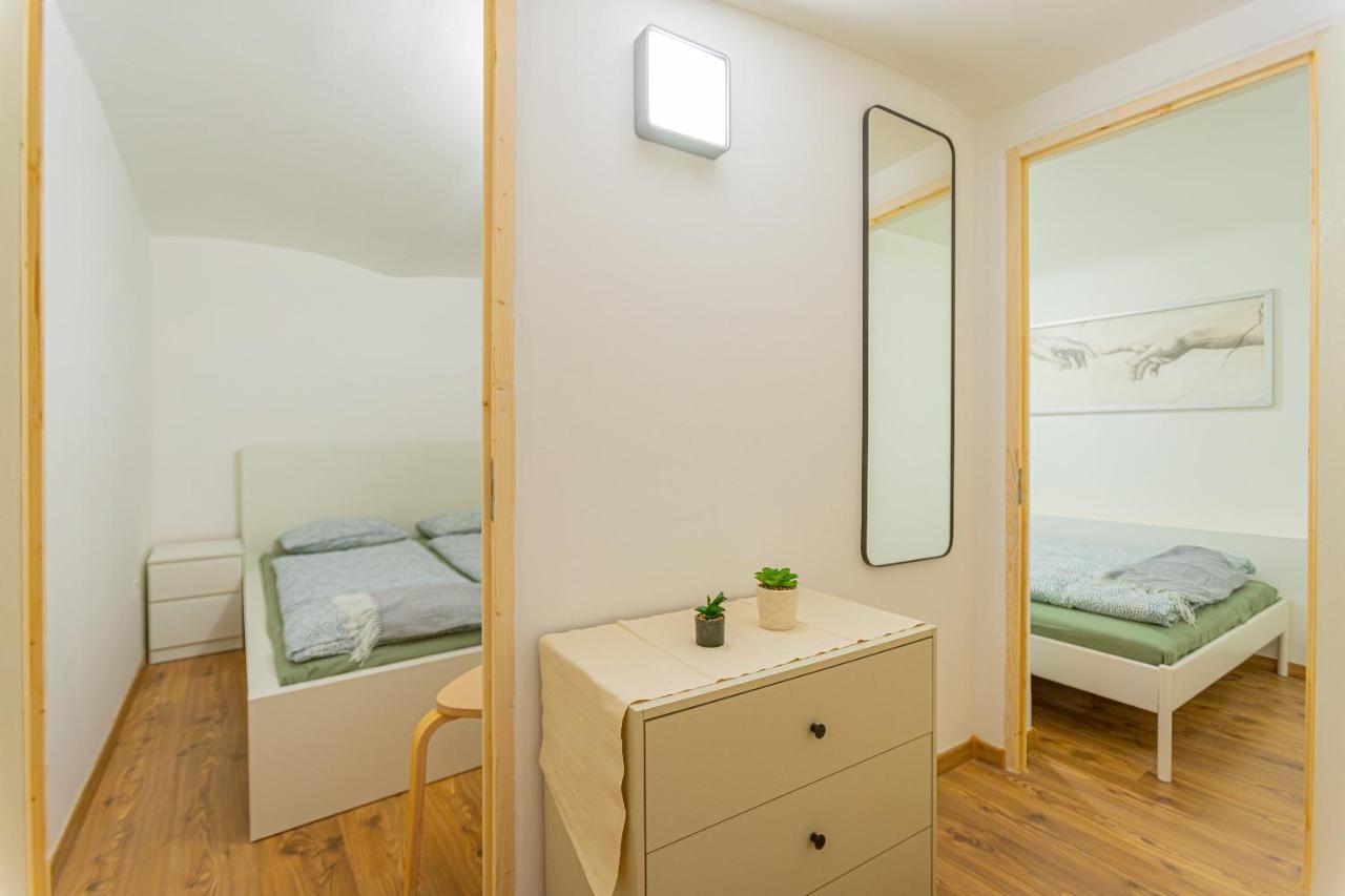 2 Bedroom Apartment In The Dob Street, Emerald Budapest Exterior foto